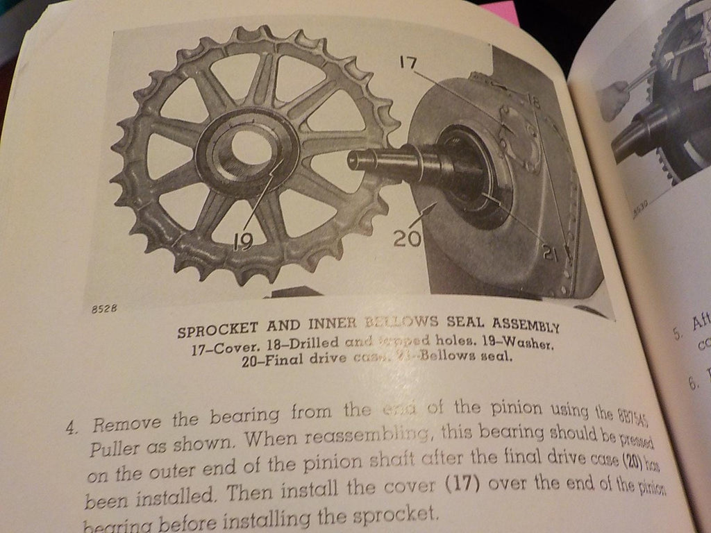 Caterpillar D8 tractor servicemen's reference book