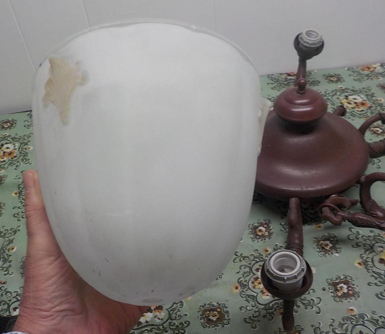Vintage Art Deco Chandelier: Ornate 6-Arm with Frosted Glass Shades