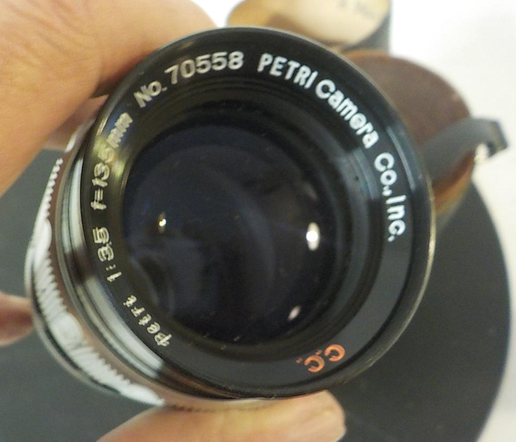 Petri 135mm f/3.5 Telephoto Camera Lens with Case | Petri Mount | Vintage 1970s Japan | Lot 2460