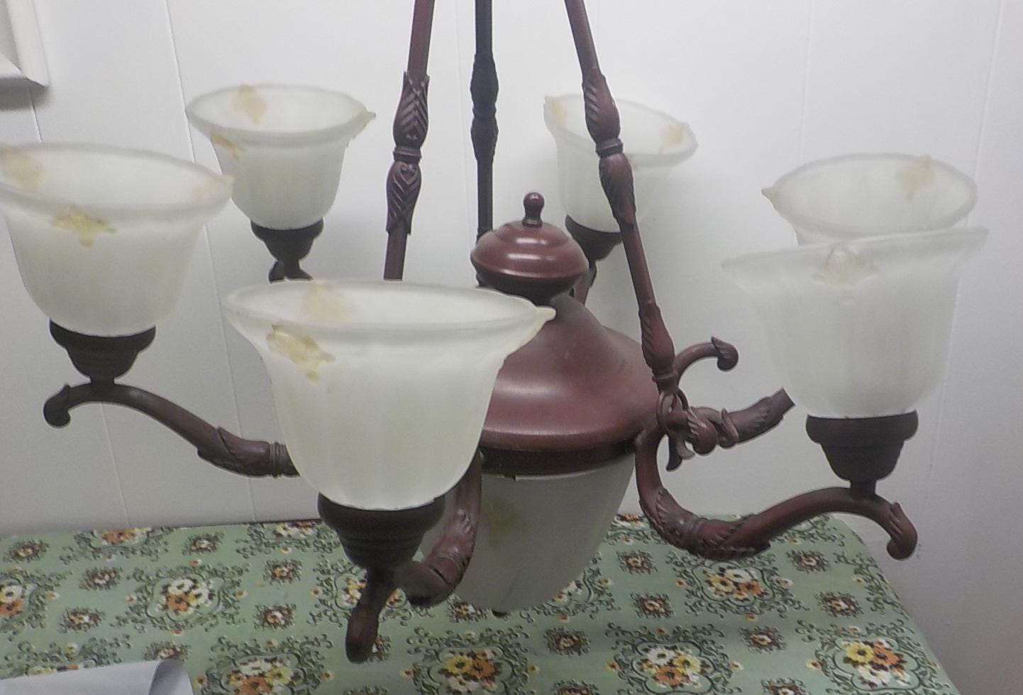 Vintage Art Deco Chandelier: Ornate 6-Arm with Frosted Glass Shades