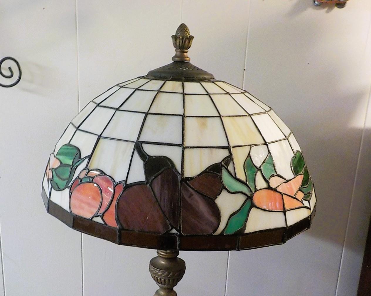 31" Tiffany-Style Leaded Glass Table Lamp — Multi-Color Shade, Country Home Style