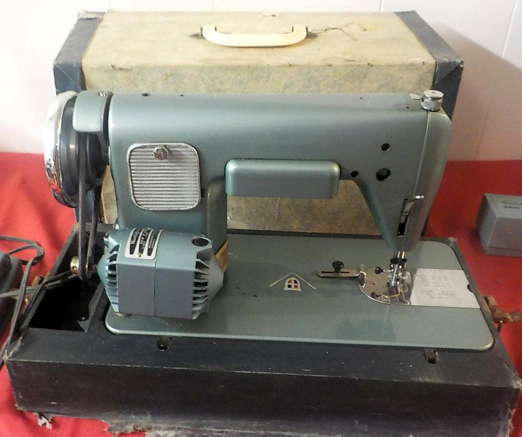 Vintage Westinghouse Home Belair Sewing Machine with Carrying Case — Parts or Repair