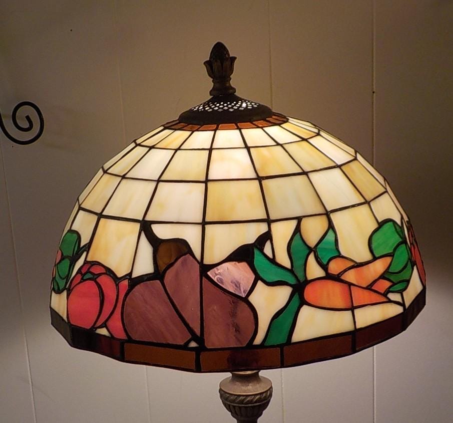31" Tiffany-Style Leaded Glass Table Lamp — Multi-Color Shade, Country Home Style
