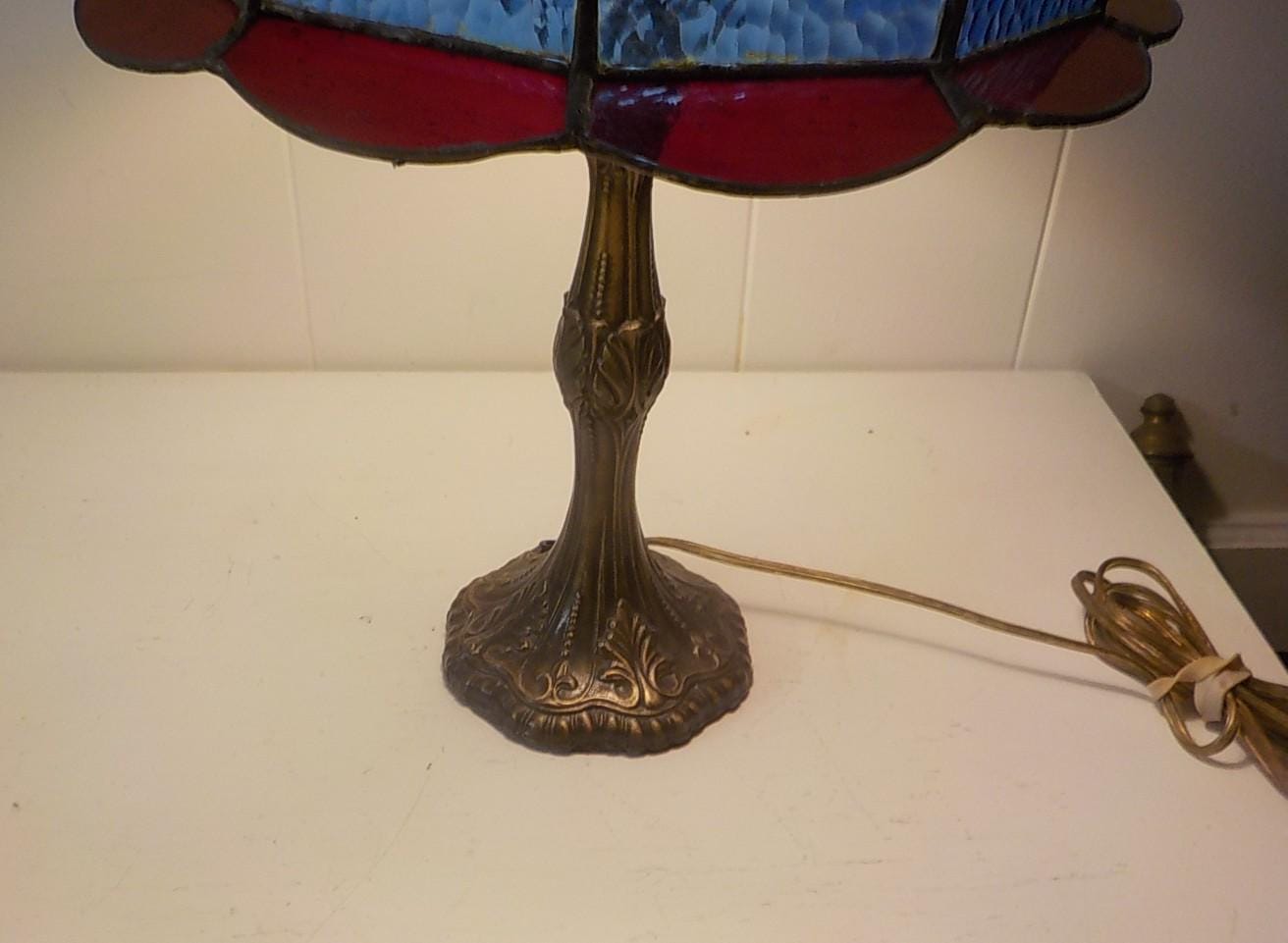 Antique Metal Table Lamp with a Leaded Shade 17 inches lot 2262