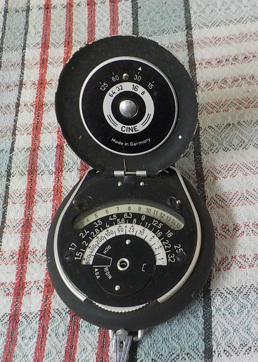 Vintage Bertham Chrolon Light Meter Germany Original Box & Papers -MINT+ item no 817