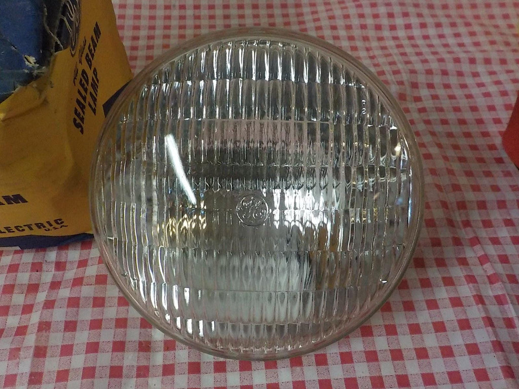 Vintage GE 300 Watt PAR56 Sealed Beam Lamp - Case of 12, New Old Stock