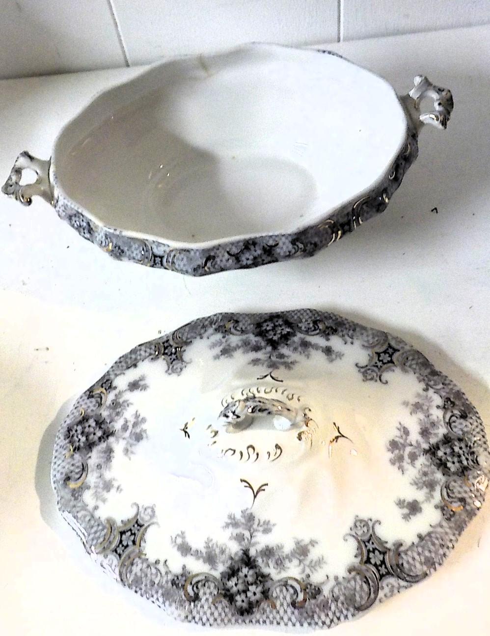 Keswick Wood & Sons England Semi-Porcelain Serving Bowls Set | Purple Floral | 1 Covered | Lot 2451