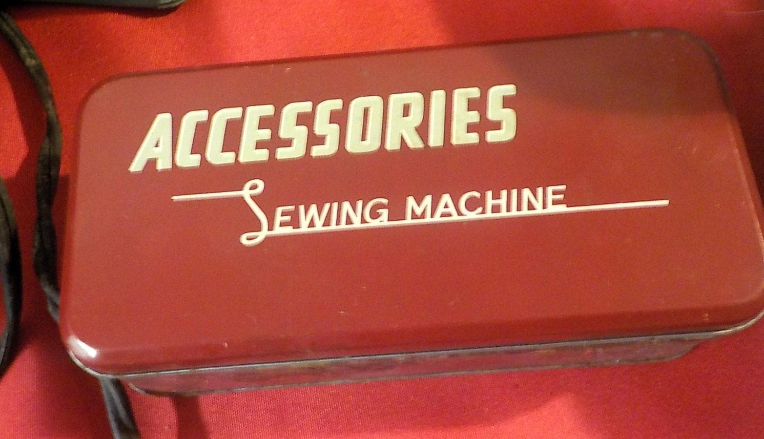 Vintage Westinghouse Home Belair Sewing Machine with Carrying Case — Parts or Repair