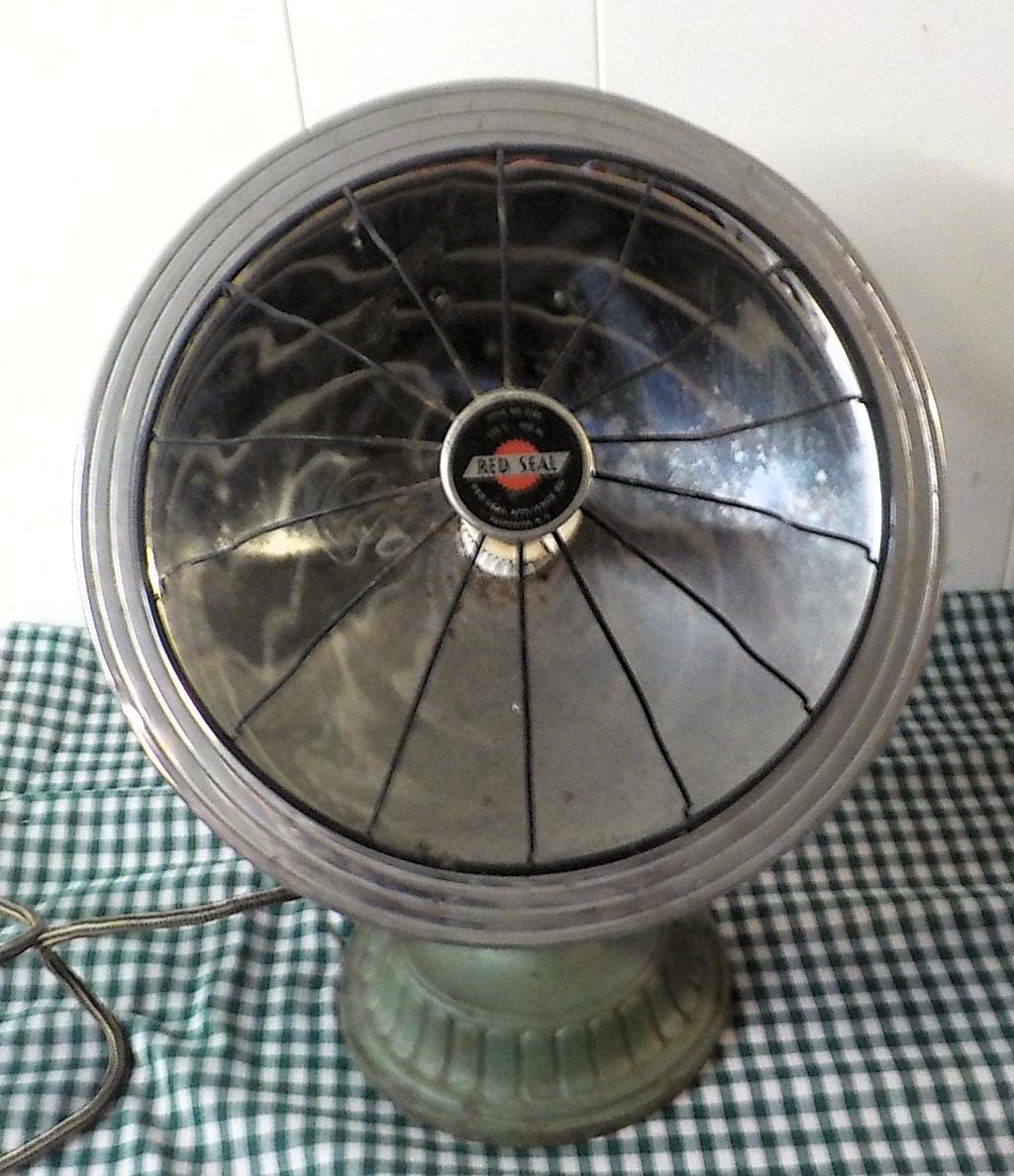 Vintage Red Seal Reflector Space Heater — Art Deco Green, 1930s–1940s