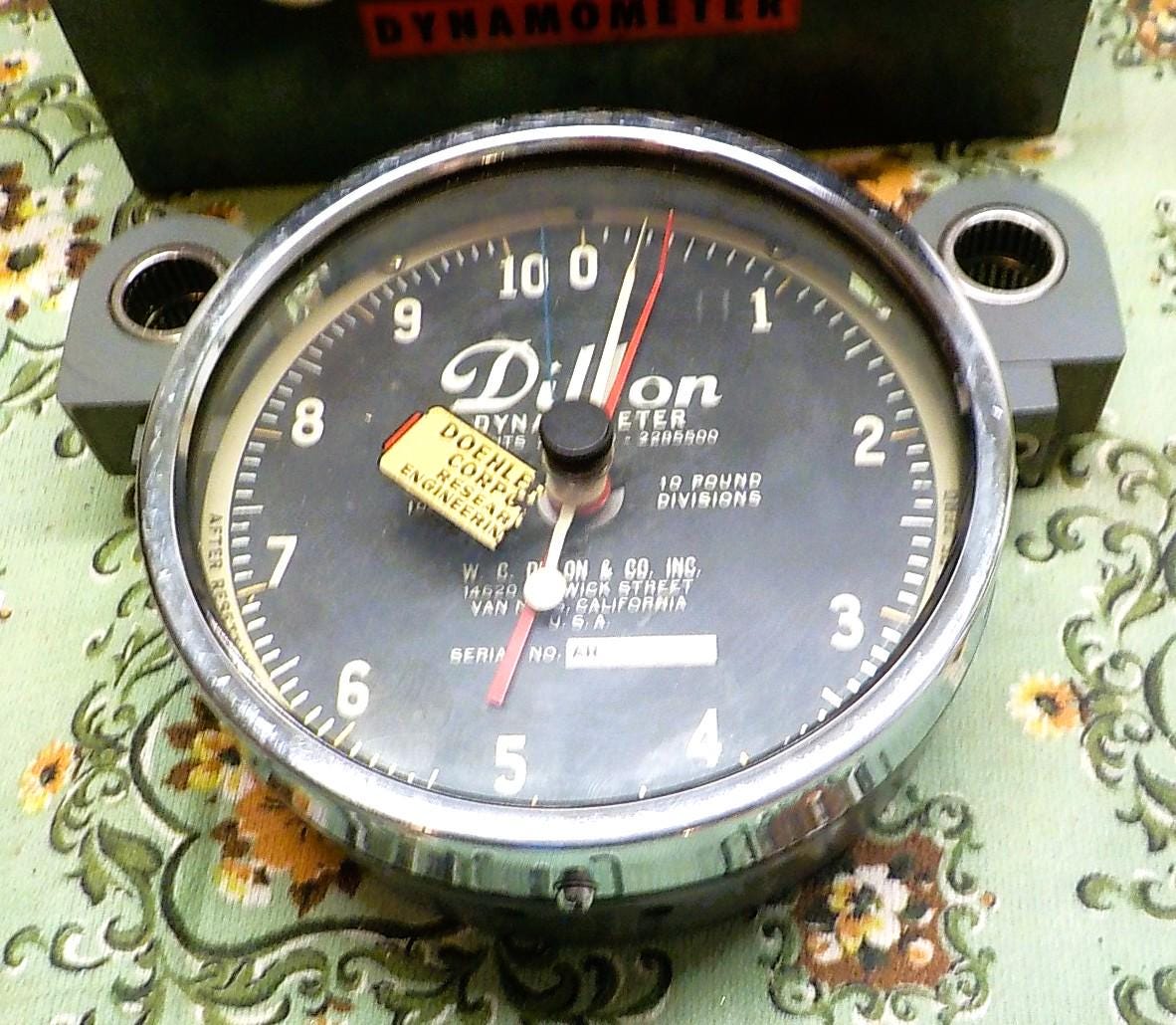 Dillon Mechanical Shackle Dynamometer – 1000 lb Capacity, 10 lb Divisions, with Metal Case – Item 1007