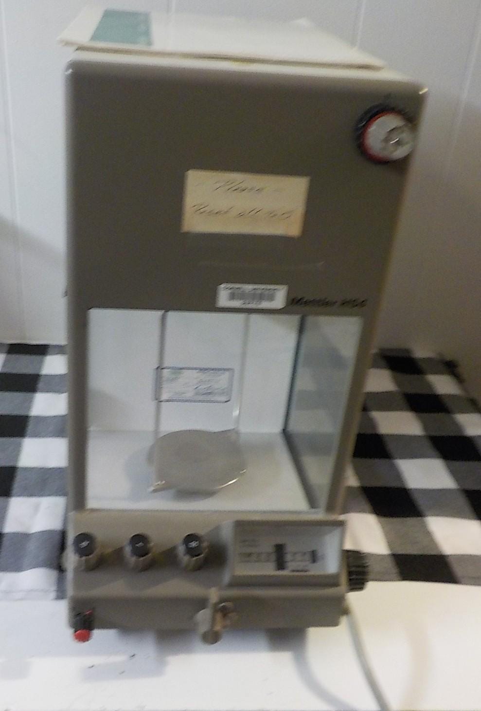 Vintage Mettler H30 High Precision Analytical Balance Scale — Made in Switzerland (Lot 2258)