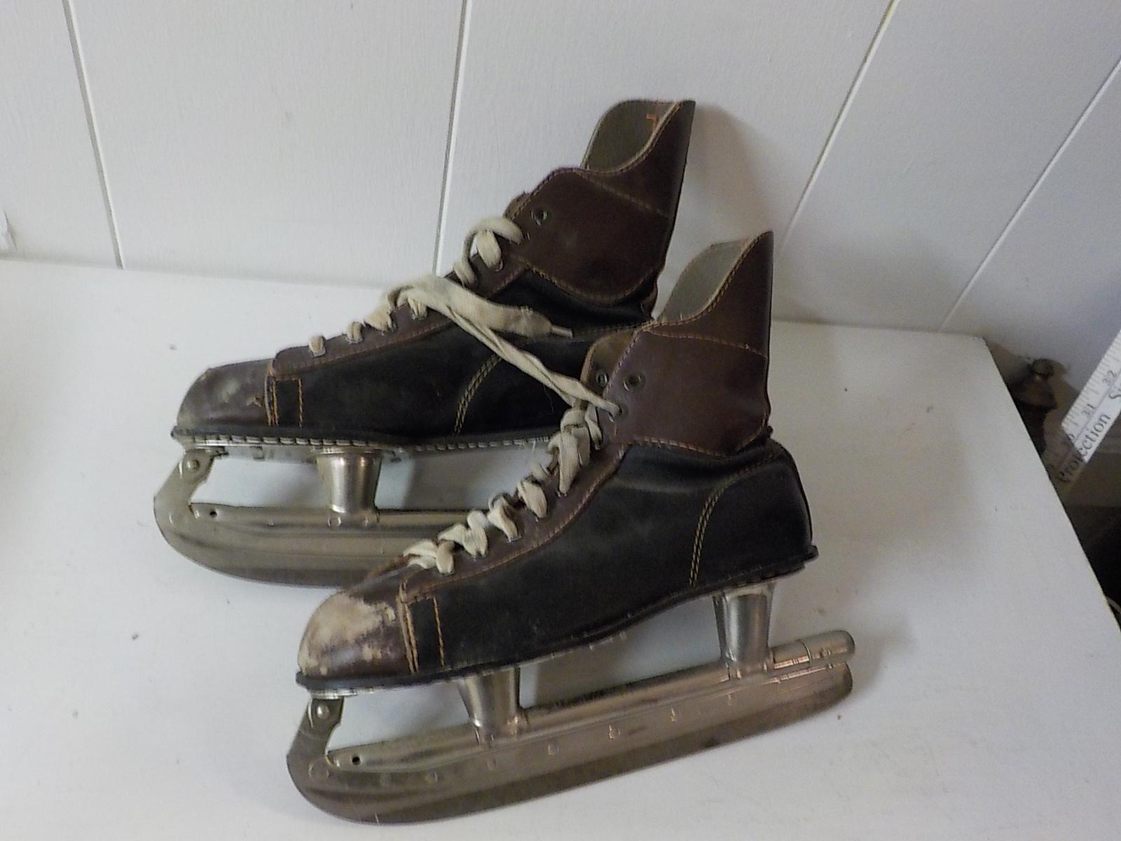 Vintage Franklin Blazer NHL Men's Hockey Ice Skates Size 6 + Bonus Pair | Lot 2436