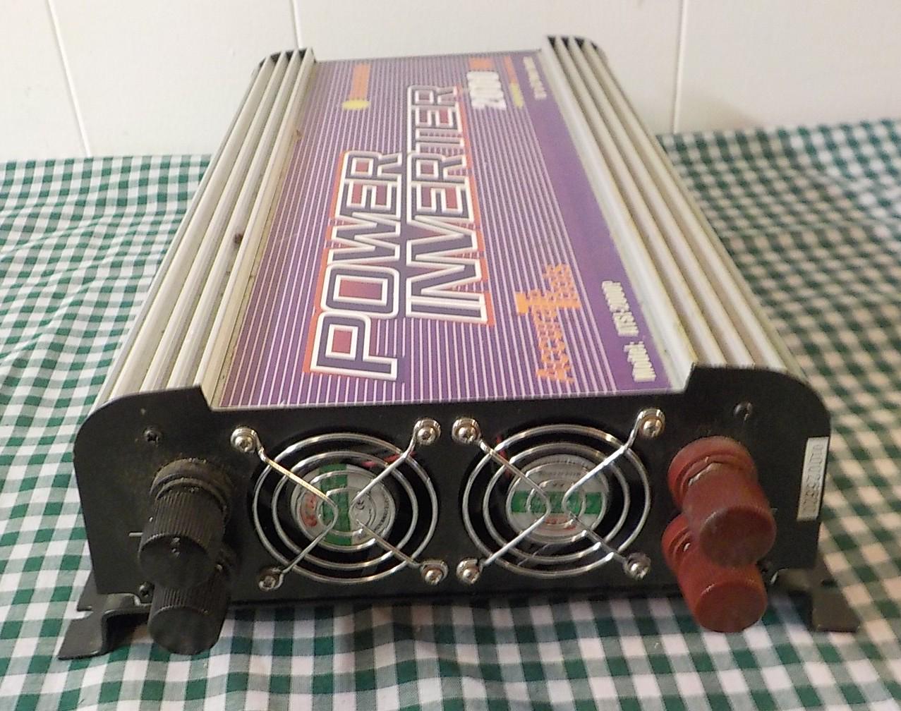 Performance Tool ATSI 2000P 2000W / 4000W Surge Power Inverter | Automotive | Lot 2519