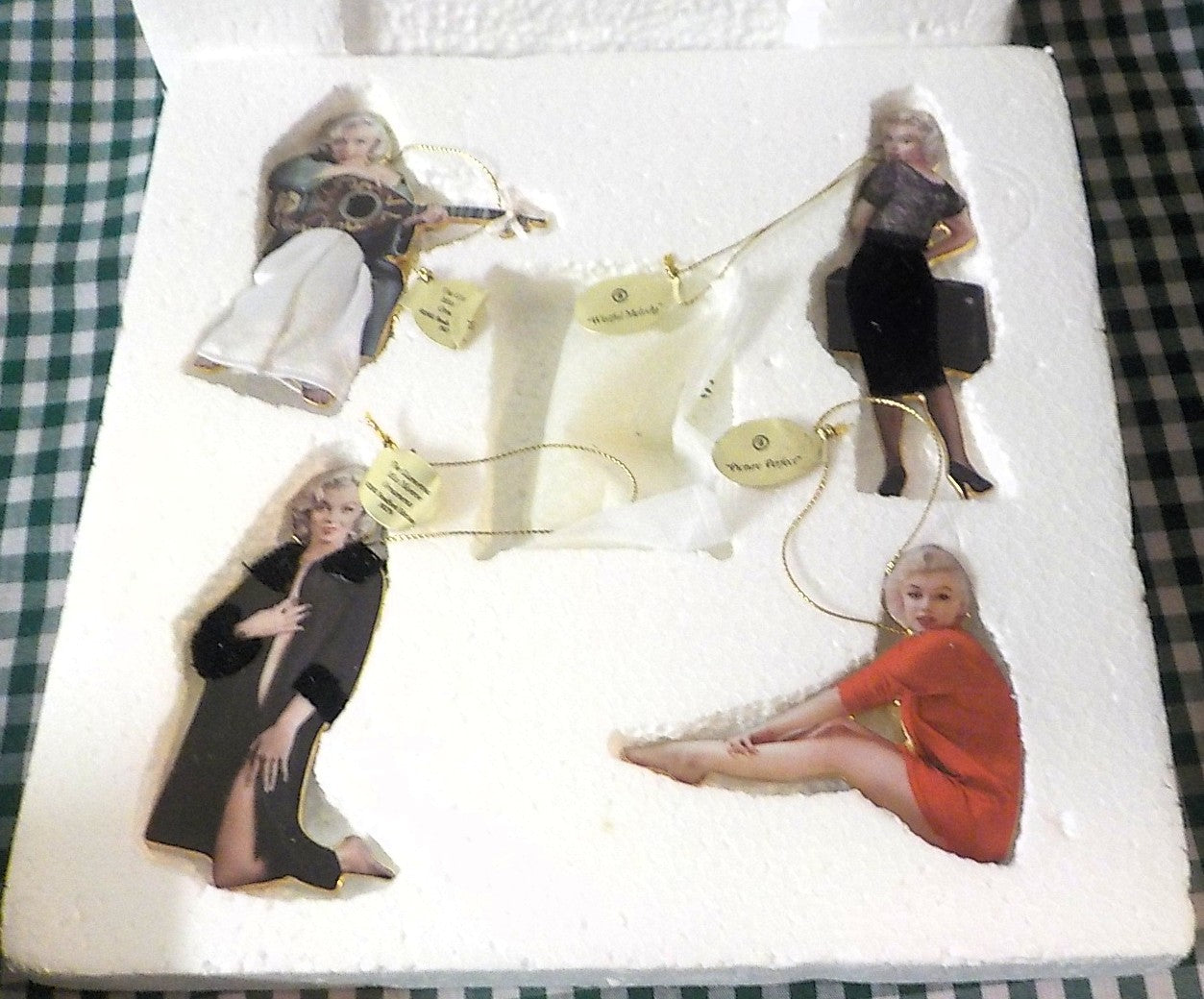 The Glamorous Miss Monroe – 2002 Bradford Exchange Christmas Ornament 2532