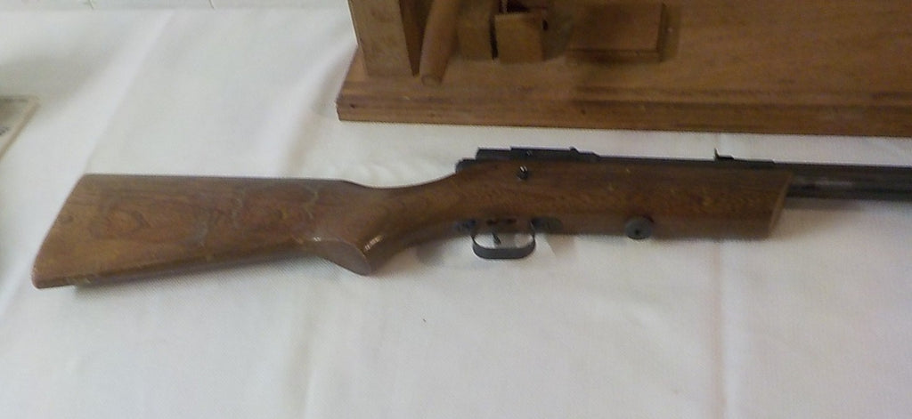 Vintage Crosman #140 .22 Cal Air Pellet Rifle "PARTS OR REPAIR"
