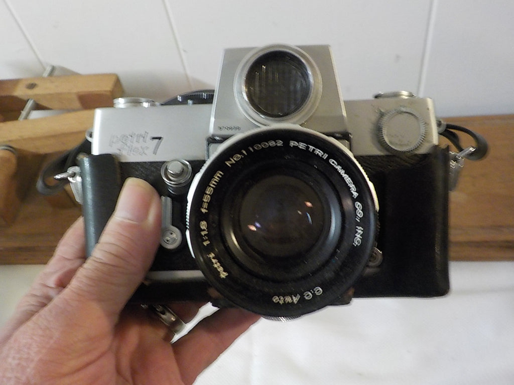 Petri Flex 7 35mm Camera w/ Petri Auto 55mm F1.8 Lens