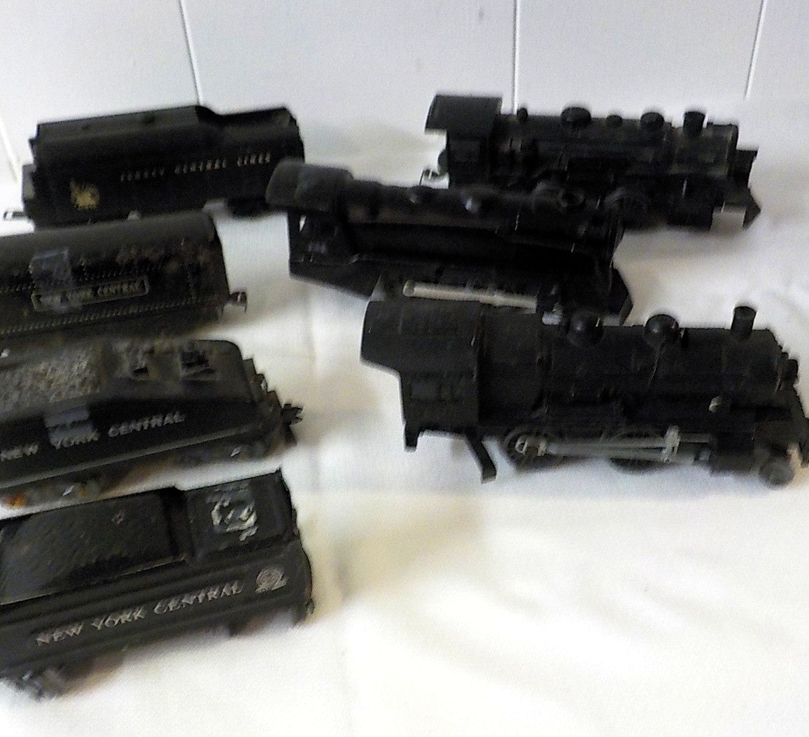 Vintage 0 Gauge Train Engines with Tenders — Set of 3 Engines & 4 Tenders 2538
