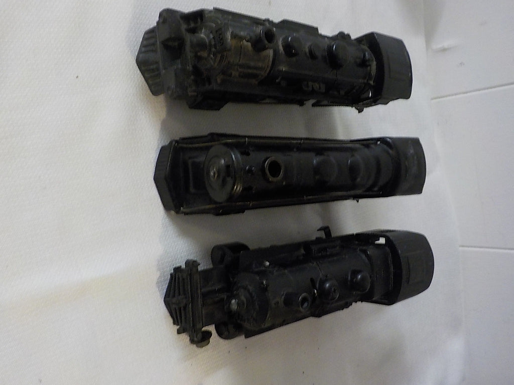 Vintage 0 Gauge Train Engines with Tenders — Set of 3 Engines & 4 Tenders 2538