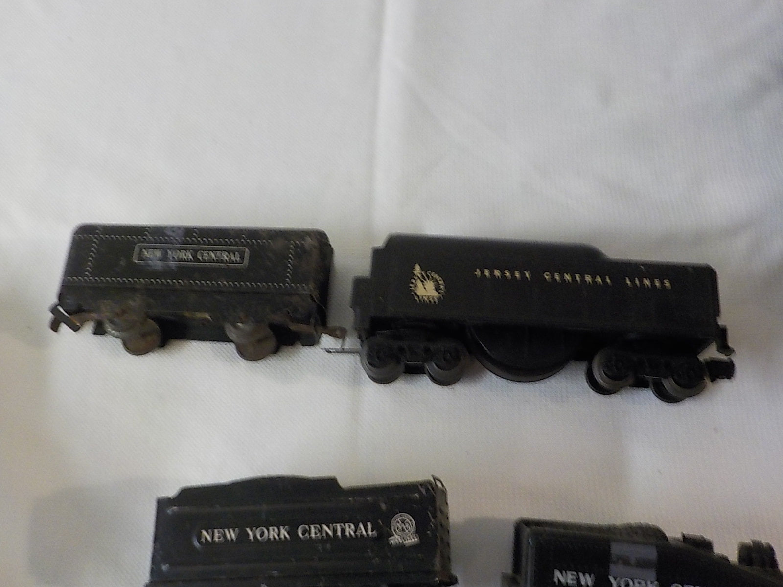 Vintage 0 Gauge Train Engines with Tenders — Set of 3 Engines & 4 Tenders 2538