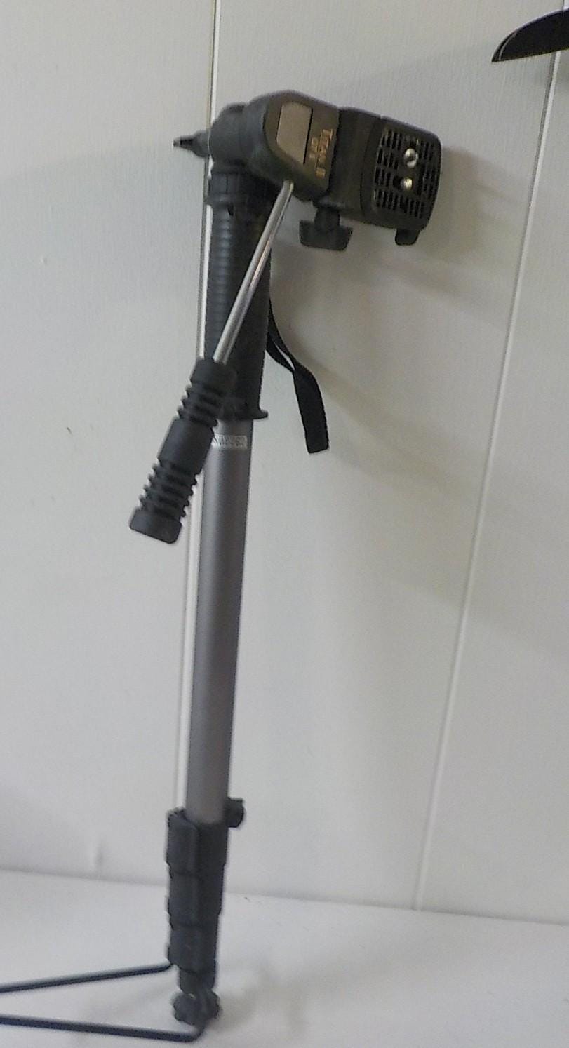 Quantaray Titan II Pro-Sport Deluxe Monopod - In Original Box