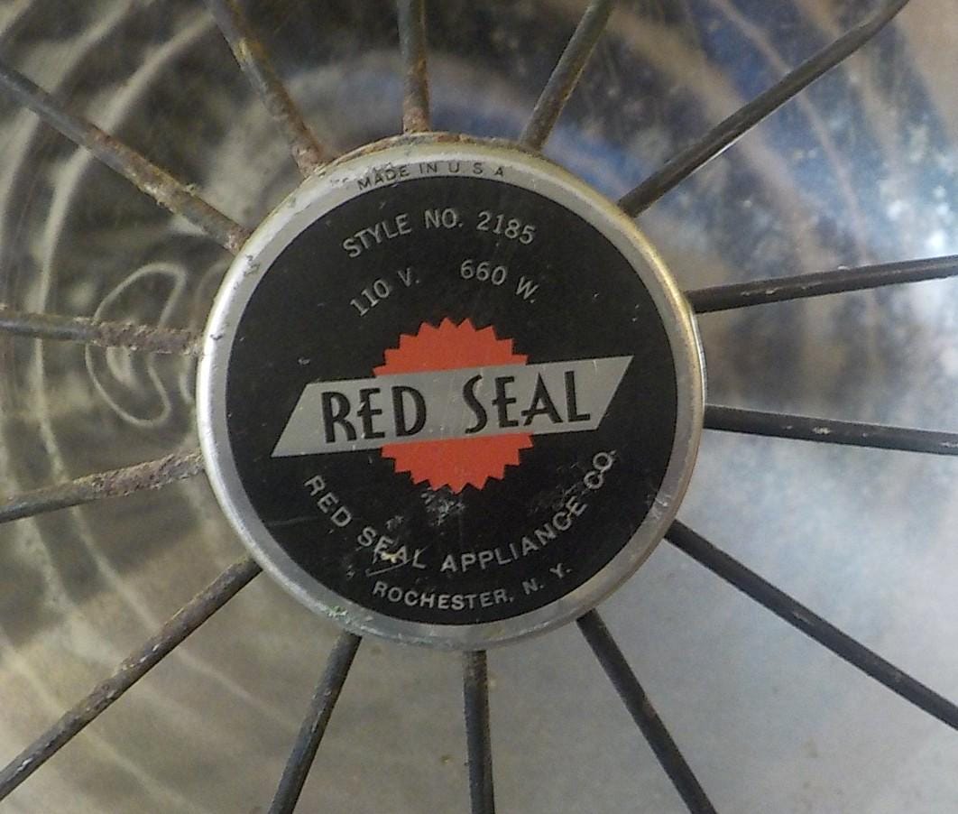 Vintage Red Seal Reflector Space Heater — Art Deco Green, 1930s–1940s