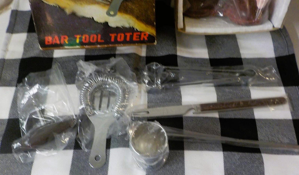 Vintage 1950s Ceramic Big Game Hunter Bar Tool Toter — 11", Made in Japan (Lot 2246)