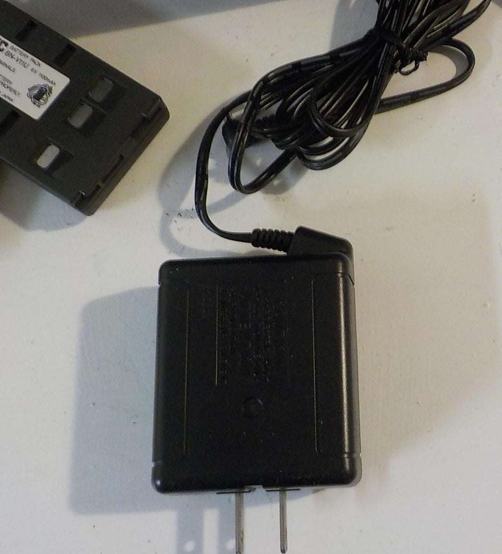 JVC GR-SXM240U Super Compact VHS-C Video Camcorder Video Transfer with case lot  2224