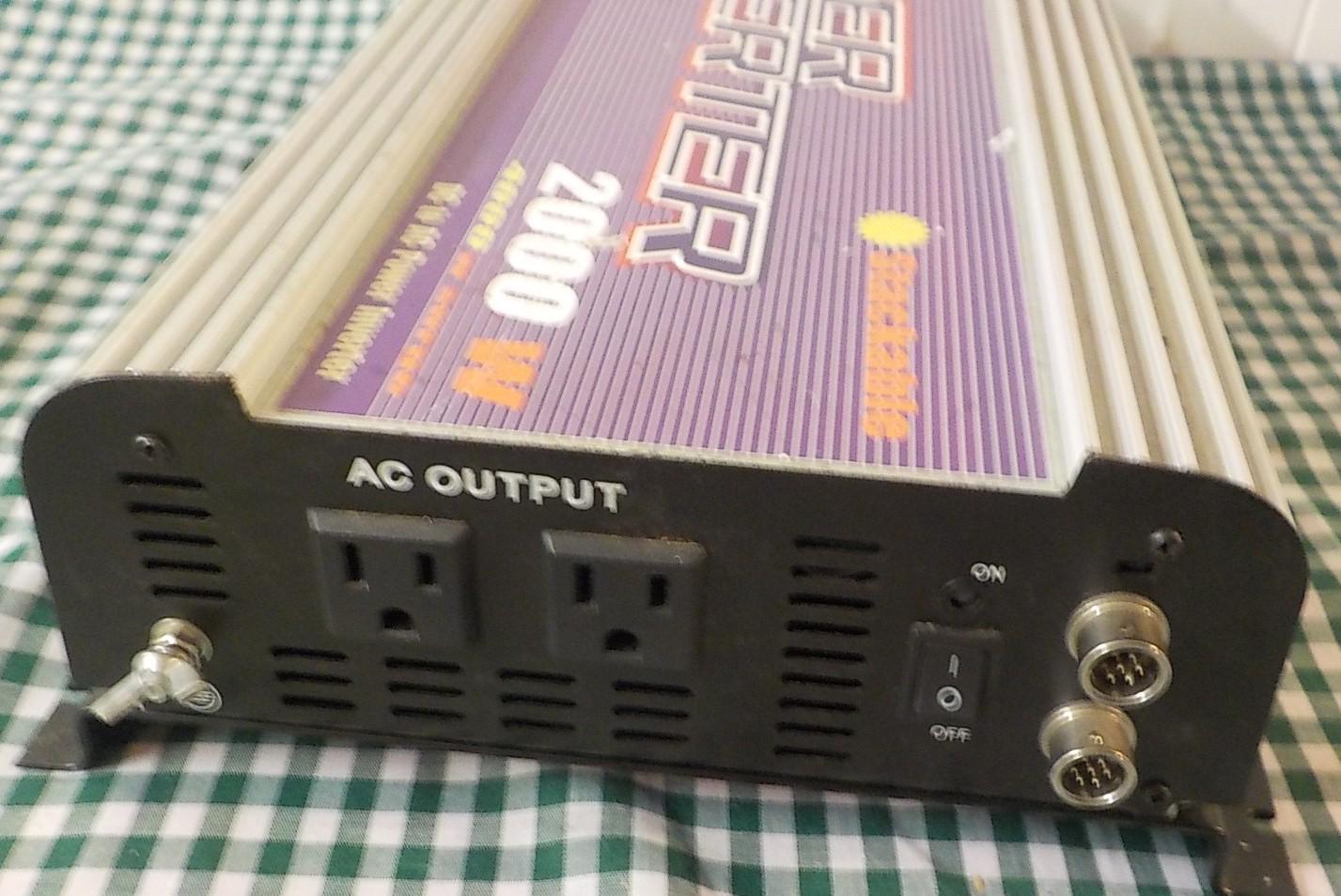 Performance Tool ATSI 2000P 2000W / 4000W Surge Power Inverter | Automotive | Lot 2519