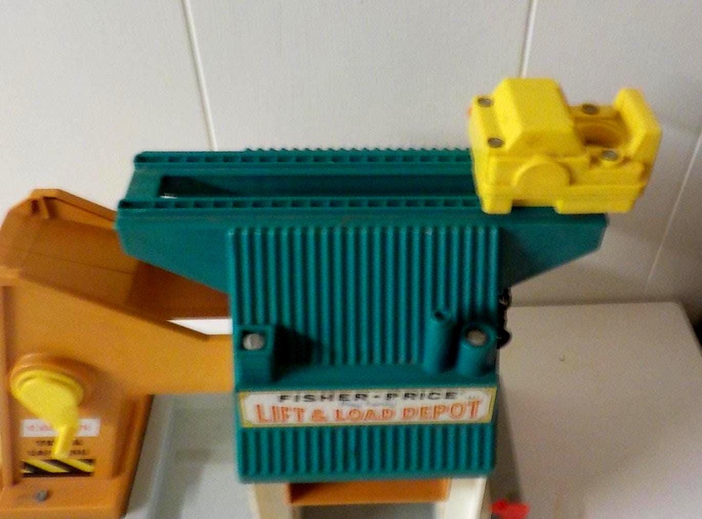 Vintage Fisher Price Little People Play Family Lift & Load Depot Set – 1976, Lot 2270