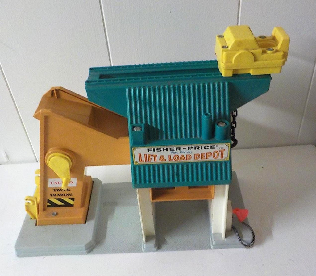 Vintage Fisher Price Little People Play Family Lift & Load Depot Set – 1976, Lot 2270