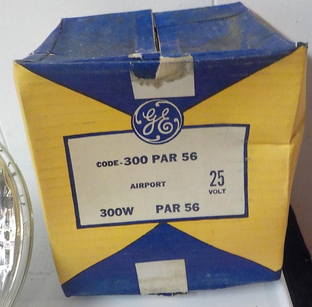 6 Vintage GE Sealed Beam Lamp Light Bulbs 300 PAR 56 - New Old Stock