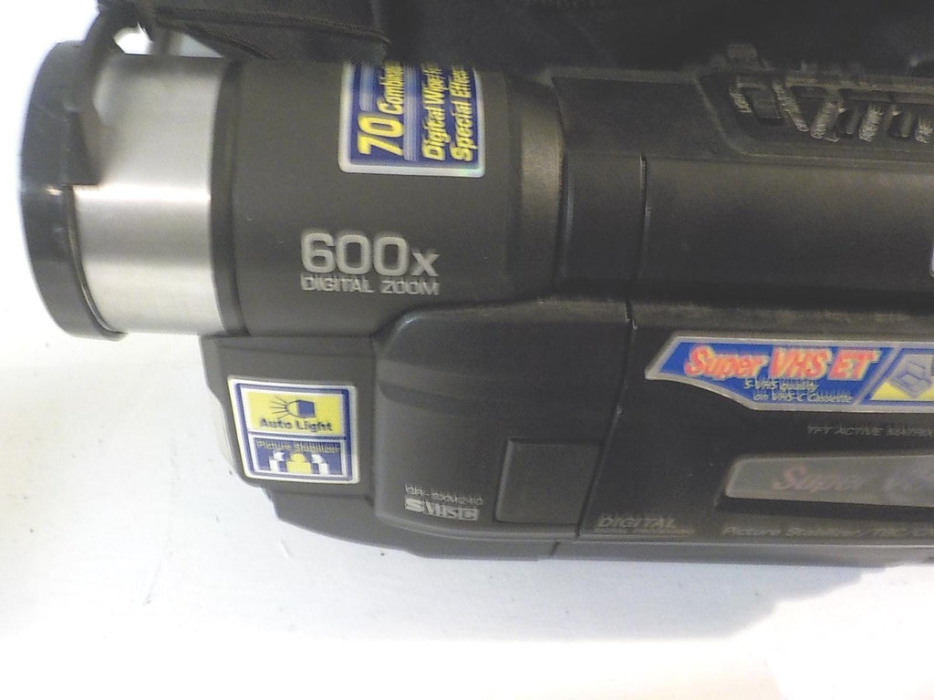 JVC GR-SXM240U Super Compact VHS-C Video Camcorder Video Transfer with case lot  2224