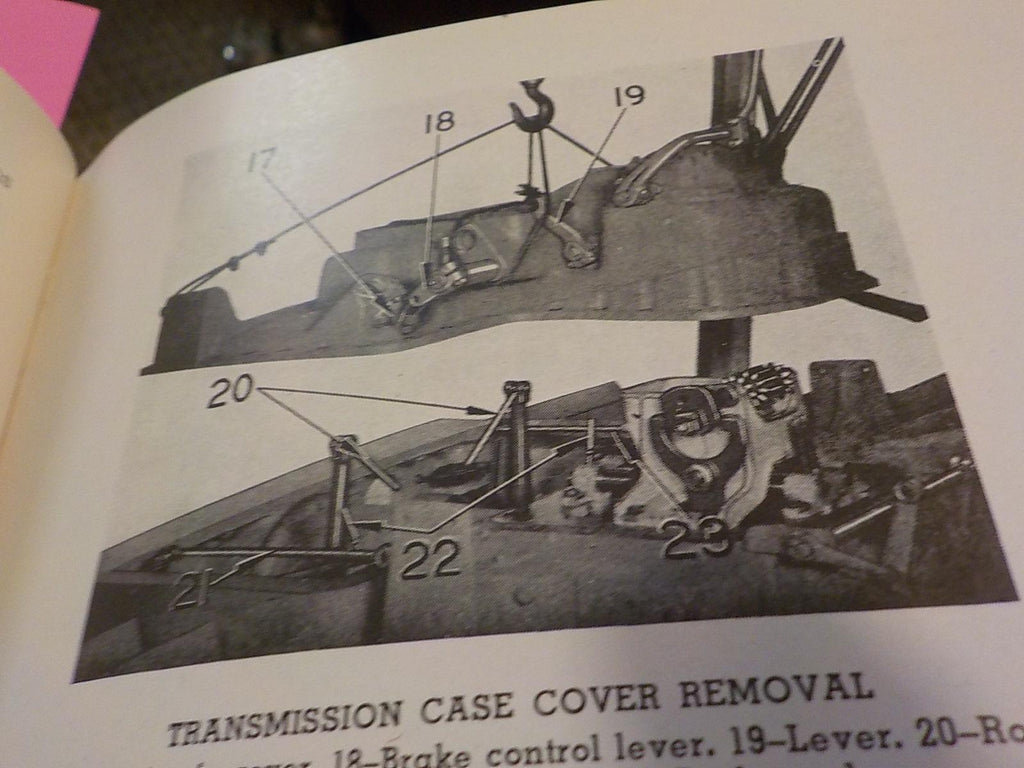 Caterpillar D8 tractor servicemen's reference book