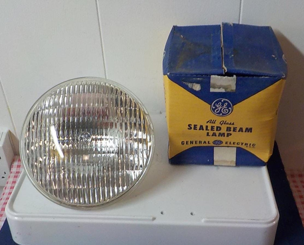 6 Vintage GE Sealed Beam Lamp Light Bulbs 300 PAR 56 - New Old Stock