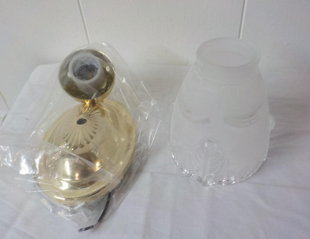 Thomas Bath Lighting Antique Brass Wall Bracket Light — Model DY6901-12, New in Box