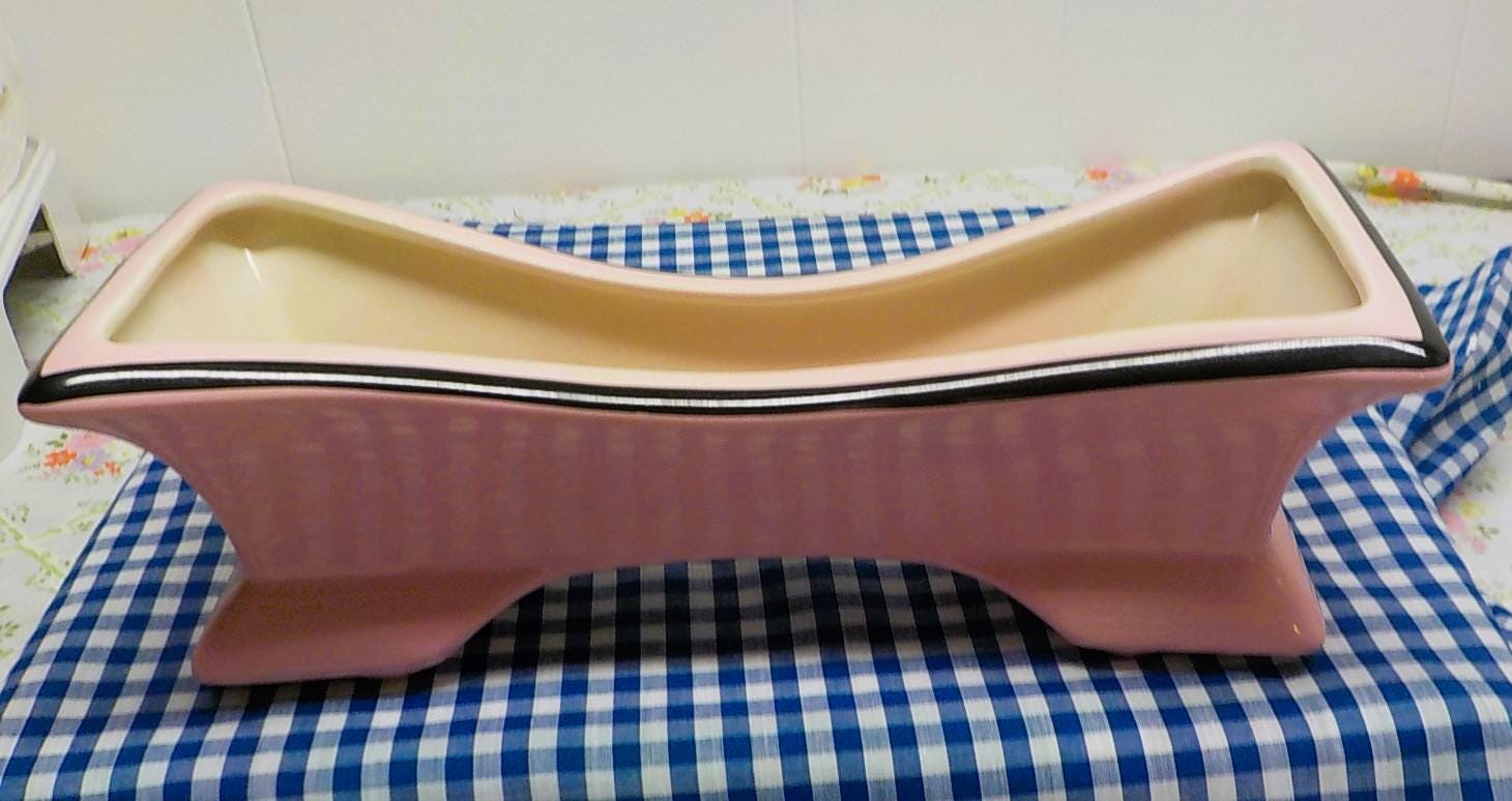 Art Deco Ceramic Console Centerpiece Pink With Candlestick Holders item 964