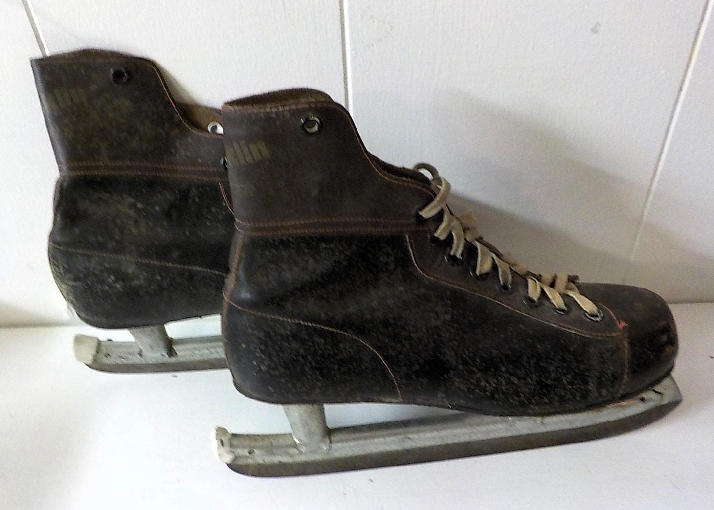 Vintage Franklin Blazer NHL Men's Hockey Ice Skates Size 6 + Bonus Pair | Lot 2436