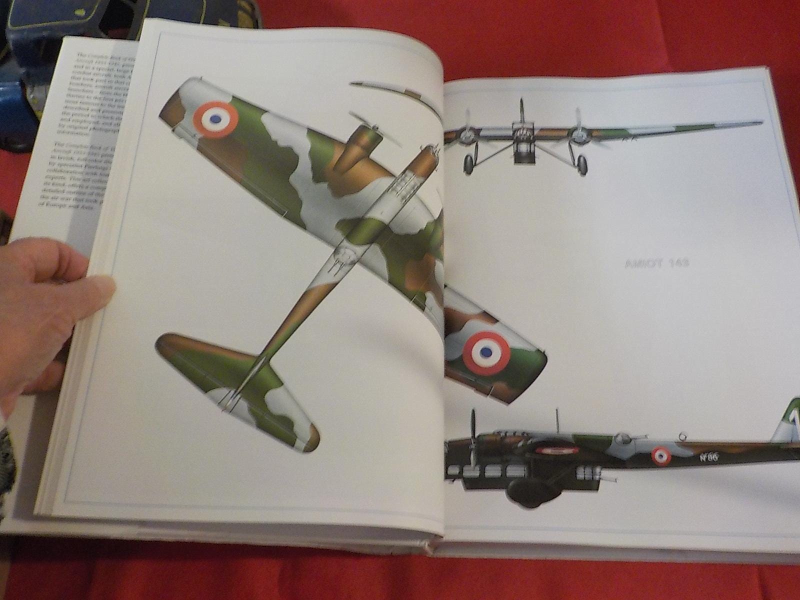 Complete Book of World War II Combat Aircraft 1933-1945 | Enzo Angelucci | Hardcover w/ Dust Cover | Lot B206