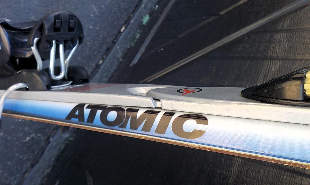 Atomic Beta V 7.20 180cm Downhill Skis with Tyrolia Bindings | Lot 2426